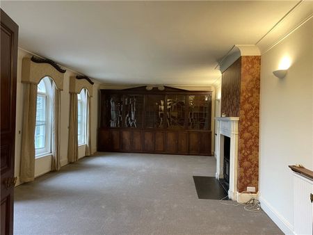 An impressive and characterful six-bedroom detached house offering generous accomodation in a peaceful countryside setting. - Photo 3