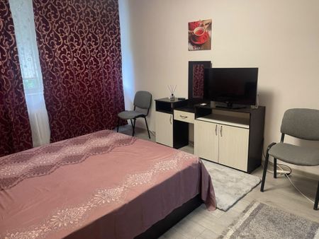 Garsonieră decomandată, 28 mp, zonă excelentă - Photo 2