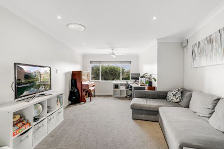 1 Girrawheen Street - Photo 4