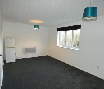 2 bed flat to rent in Marie Curie Drive, Elswick - Photo 1