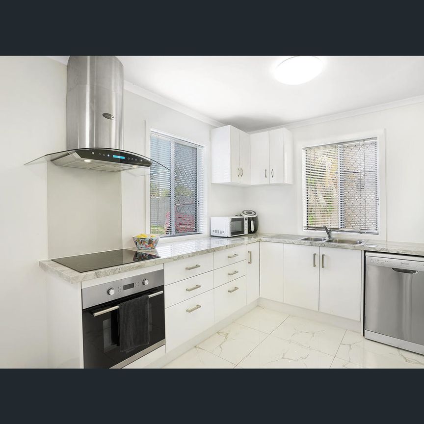 2/59 Quinn Street, Rosslea, Qld 4812 - Photo 1