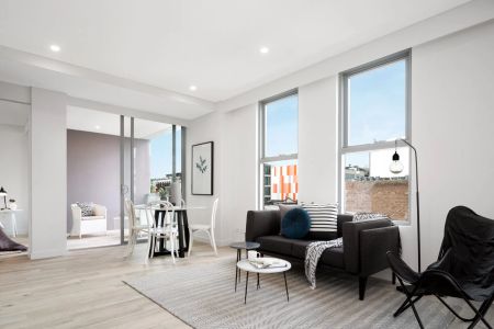 Luxury apartment in boutique block on city fringe - Photo 3