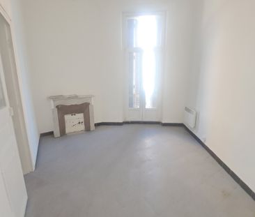 Appartement - 45,82 m² - 3 pièces - Photo 4