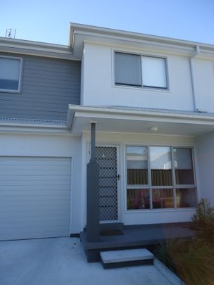 4/113 Cowper Street, Wallsend, NSW 2287 - Photo 1