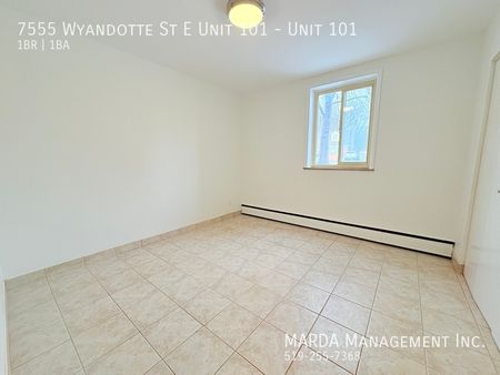 NEWLY RENOVATED 1-BEDROOM/1-BATH APARTMENT + HYDRO - Photo 2