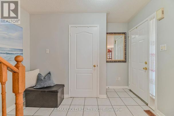 125 BUNCHBERRY WAY - Photo 1