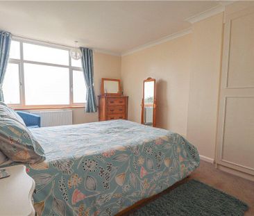 4 bedroom semi-detached house to rent - Photo 3