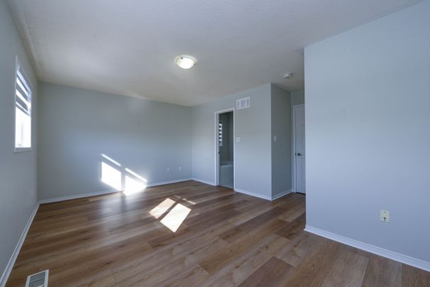 For Lease - 6416 Hampden Woods Road, Mississauga, Ontario - Photo 1