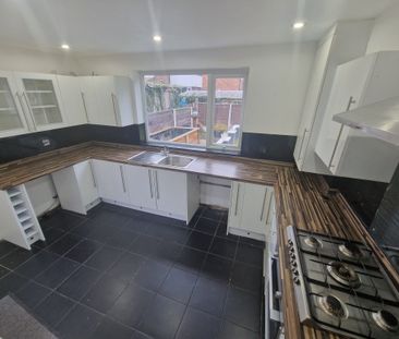 Russell Street, Prestwich - Photo 6