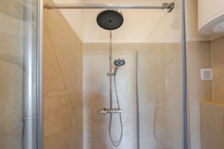 Sofort einziehen: Frisch sanierte und möblierte 32m² Wohnung - Foto 2