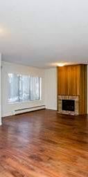 HUGE 1BR AVAILABLE OCTOBER 1ST(FALSE CREEK ) - Photo 1