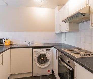 1 bedroom apartment to rent - Photo 2