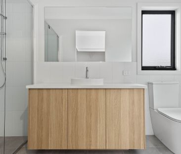 Stylish Family Living with Hills Views in Windsor Gardens - Photo 4