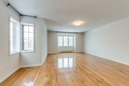 For Lease - 5492 Haddon Hall Road, Mississauga, Ontario - Photo 2