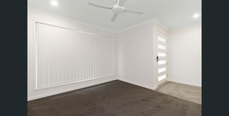 Family Home in White Rock - Walk to Nature! - Photo 2