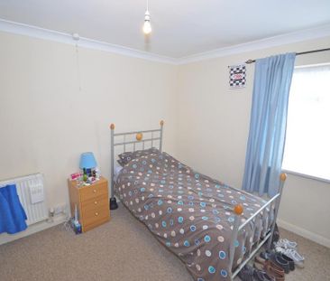 3 bedroom detached bungalow to rent - Photo 4