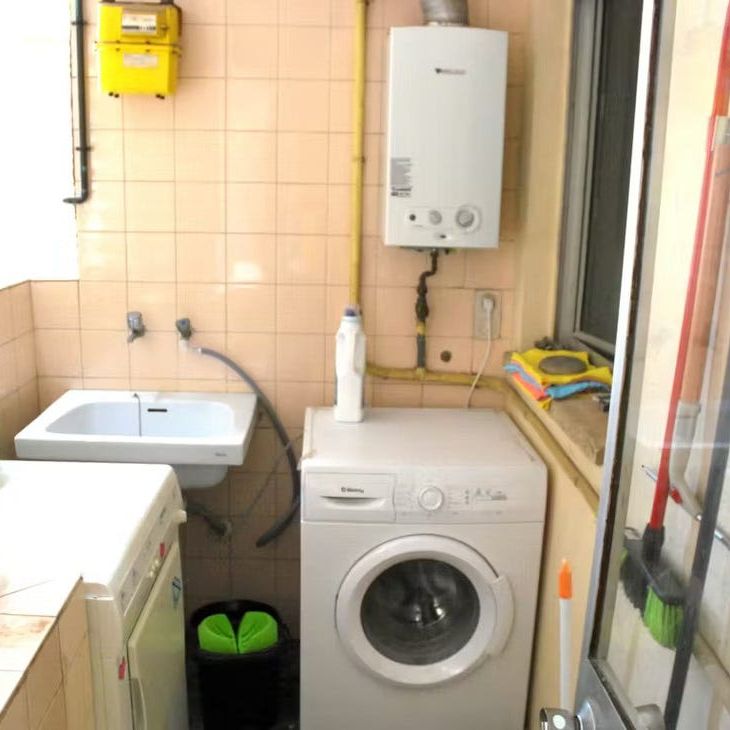 Avinguda del Doctor Waksman, Valencia, Valencian Community 46006 - Photo 1