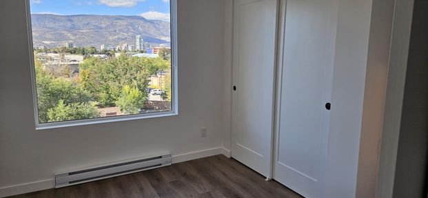 New 1bed 1bath Cond: 5 Crossings – Available Now - Photo 1