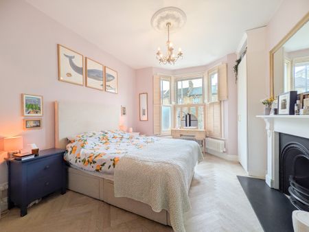 26 Crawthew Grove, London, SE22 - Photo 2