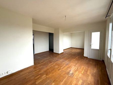 Location Appartement 4 pièces 91m² - Photo 2