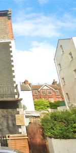 House share to rent - Photo 4