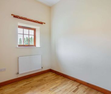 3 Bedroom, Barn Conversion in Rural Location. (Photos taken Novembe... - Photo 4