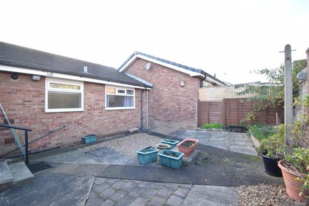 Wrenthorpe Road, Wrenthorpe, Wakefield - Photo 4