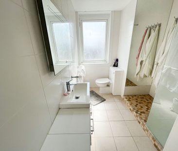 1 Bed Flat, Kings Road, BN1 - Photo 6