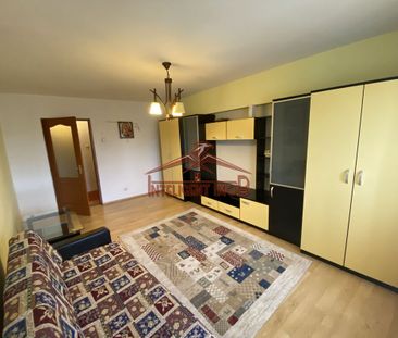 Apartament cu 3 camere pe Strada Constitutiei Judet Sibiu - Fotografie 3