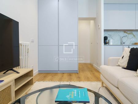 Excellent 3 Bedroom apartment for rent in Gaztambide, Madrid - Photo 4
