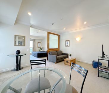 Spacious Bedroom in CBD - Photo 5