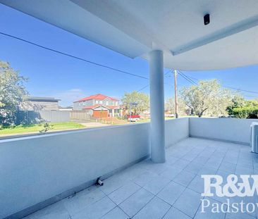 Modern Ground-Floor Apartment - Specialised Unit to Suit Disability... - Photo 4