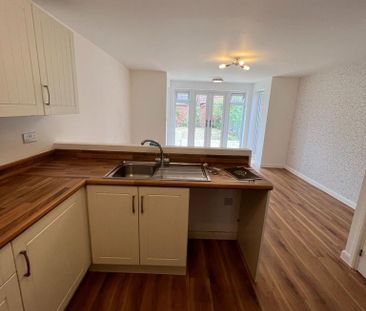 3 bedroom terraced house to rent - Photo 6