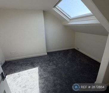 1 bedroom in a house share to rent - Photo 6