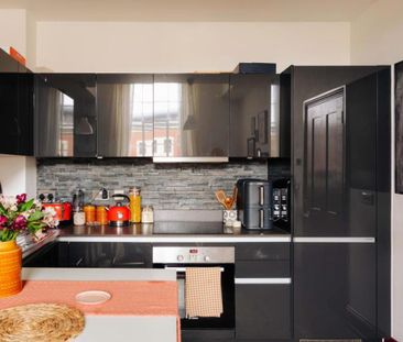 A beautifully presented one double bedroom apartment in Loft House,... - Photo 1