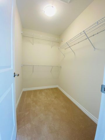 For Lease - 283 Rosenberg Way, Kitchener, Ontario - Photo 4