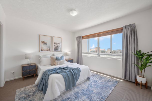 Urban Living with Breathtaking Views - Photo 1