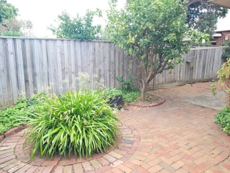 3/141 Melbourne Road, Williamstown VIC 3016 - House For Rent | Domain - Photo 4