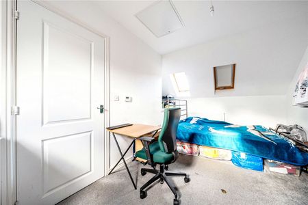 Chalk Dene, Ebbsfleet Valley, DA10 1AB - Photo 3