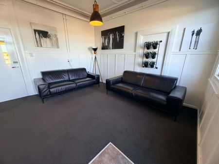 Short-Term Accommodation at Urban Lounge Sleepery Carterton - From $400/week - Photo 2