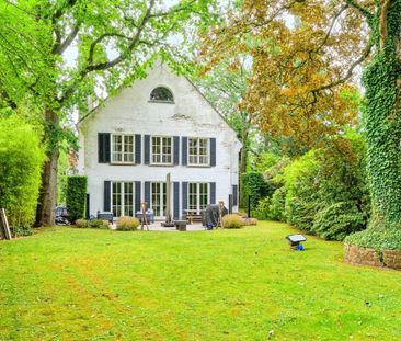 Huis te huur in Ukkel voor € 7.950 met 8 slaapkamers - foto 3