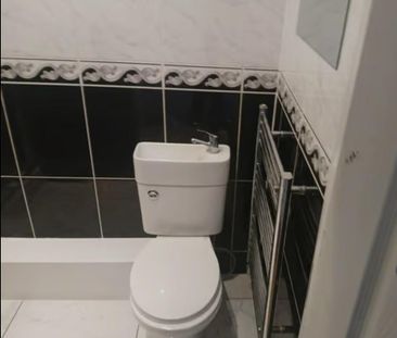 5 bedroom semi-detached house to rent - Photo 6