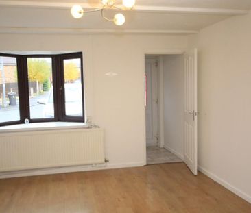 2 bedroom semi-detached house to rent - Photo 2