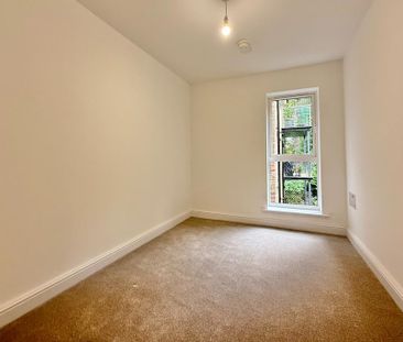 2 bedroom retirement property to rent - Photo 4