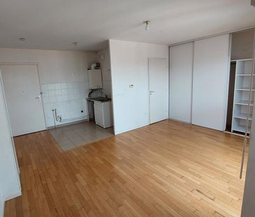 location Appartement T2 DE 26.7m² À MONTREUIL - Photo 2