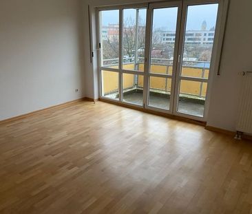 ++SchÃ¶ne 2-Raumwohnung mit Balkon und TG-Stellplatz in Dresden Pie... - Foto 1