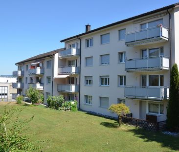 "moderne 3.5-Zimmer-Wohnung mit Balkon an ruhiger, sonniger Lage" - Photo 1