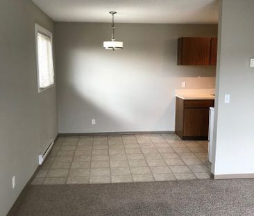 Mono Court – 1 Bedroom - Photo 2