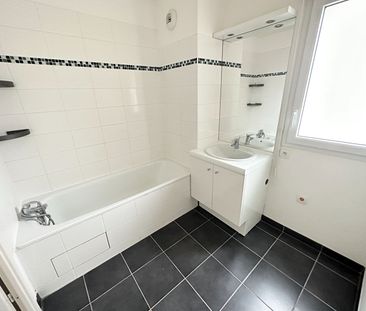 Location Appartement 4 pièces 84m² - Photo 3