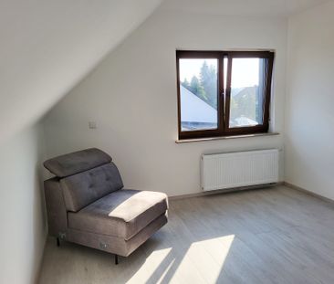 Neuwertige teilmöblierte Dachgeschosswohnung in Nentershausen mit Balkon! - Photo 3